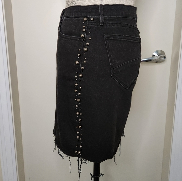 Deconstructed Denim Pencil Skirt - Picture 3 of 10